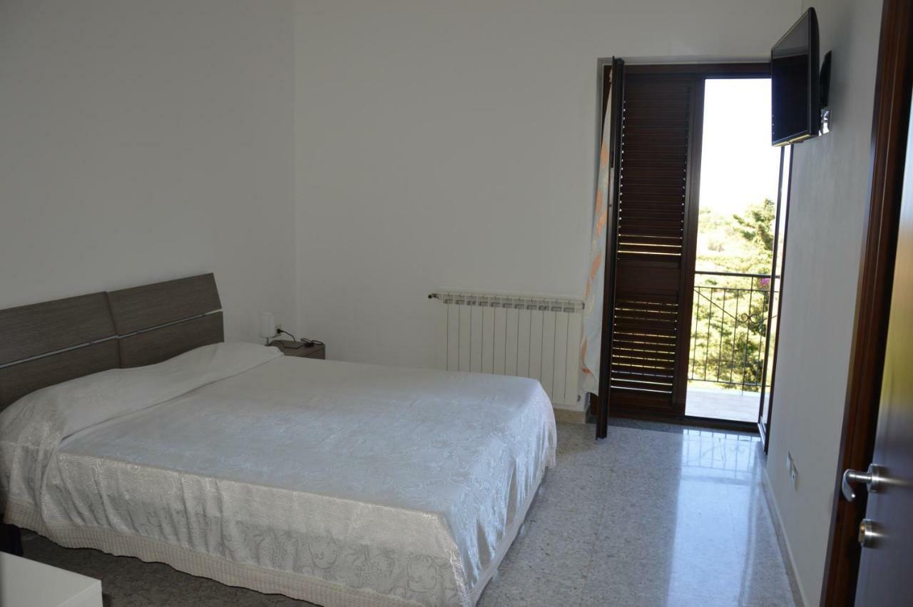 B&B Incantevole Vicolo Piraino Eksteriør billede